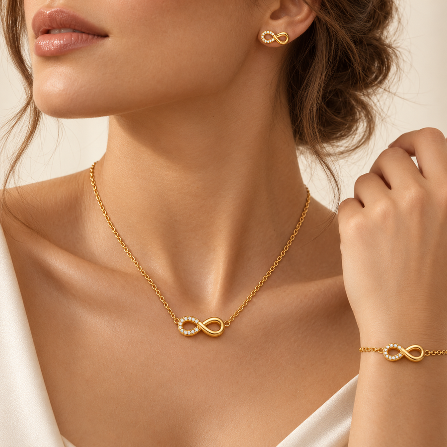 Set Éternia porté par une femme — collier, bracelet et boucles