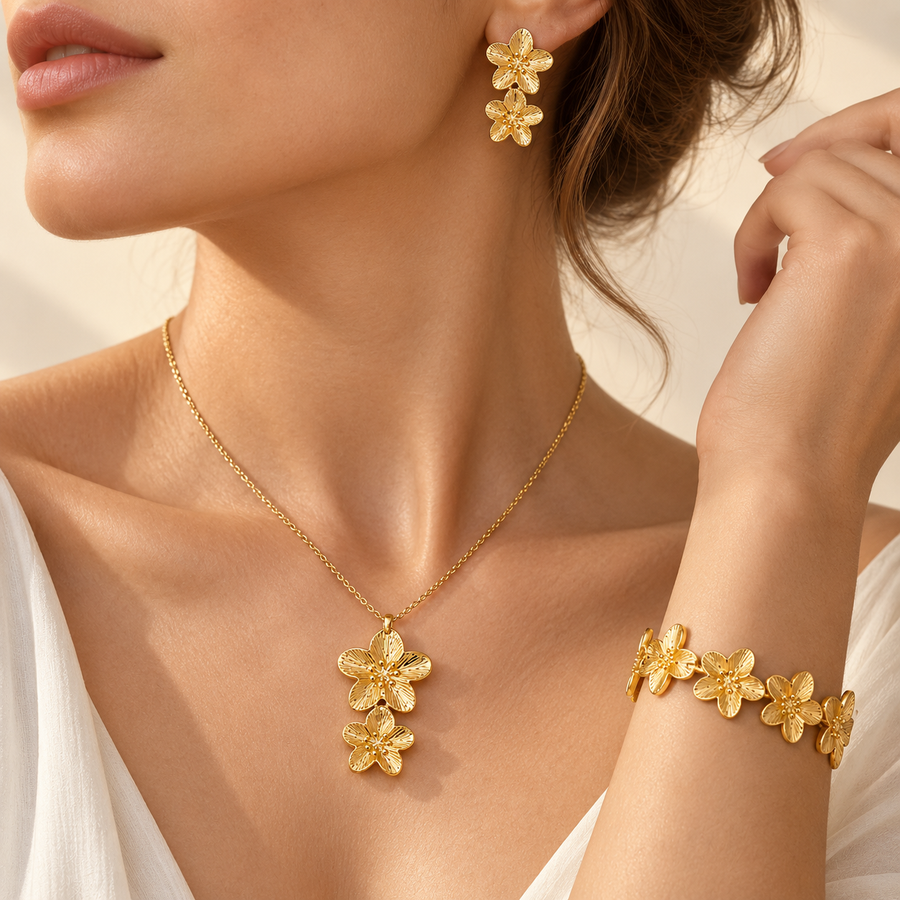 Set Floréa porté par une femme — collier, bracelet et boucles